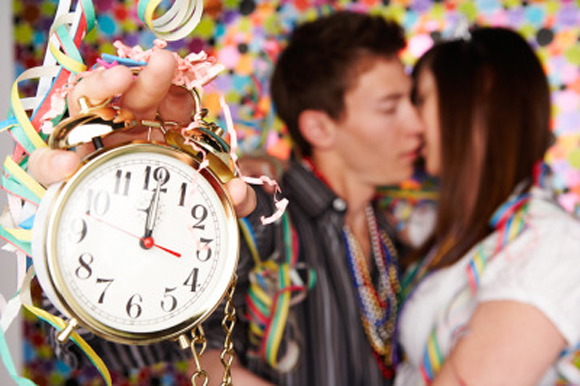 new-years-eve-kiss